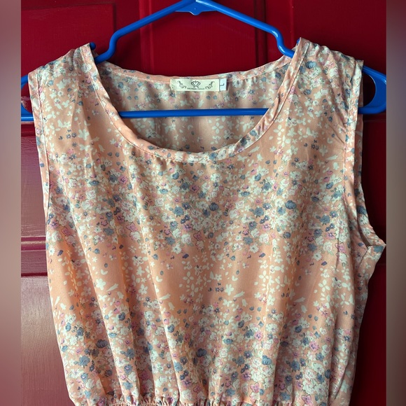 Light pink sleeveless dress with floral design, elastic waist - Picture 1 of 4